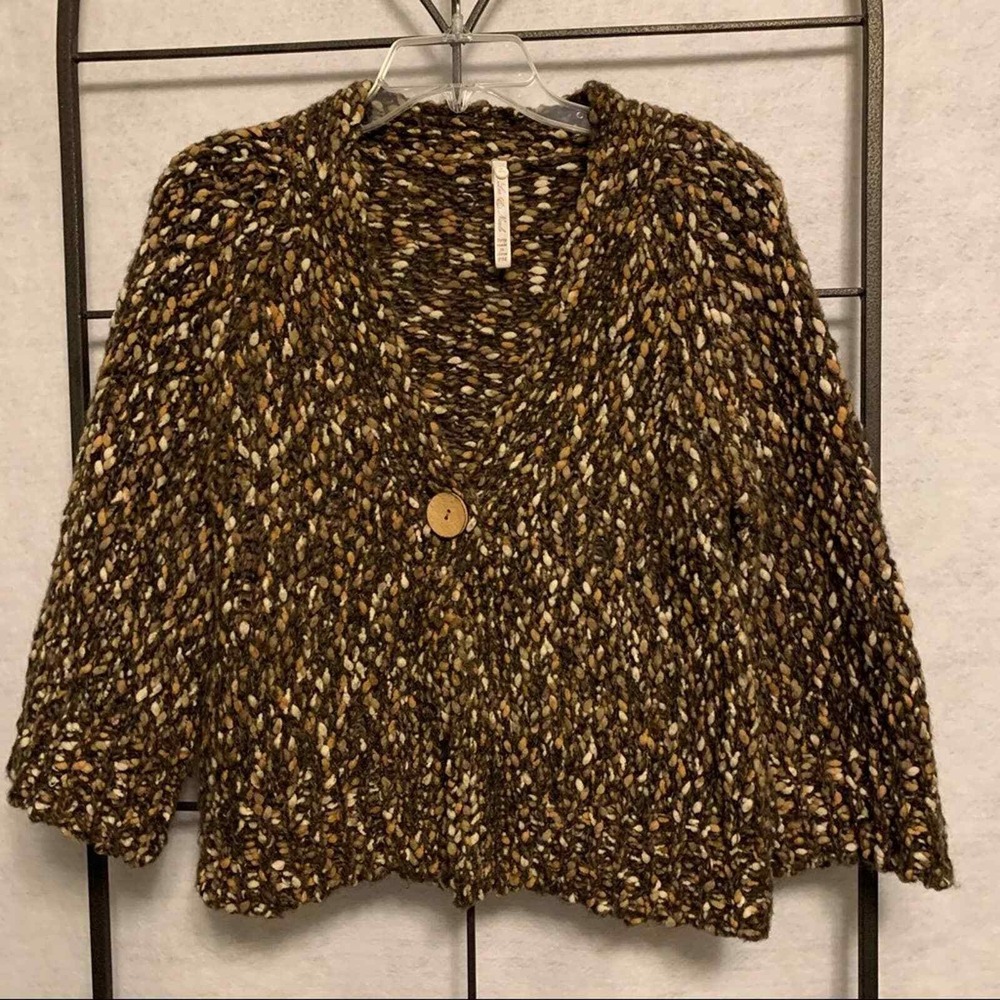 LEO and NICOLE Wool Blend Sweater Women's Size M‎ Petite